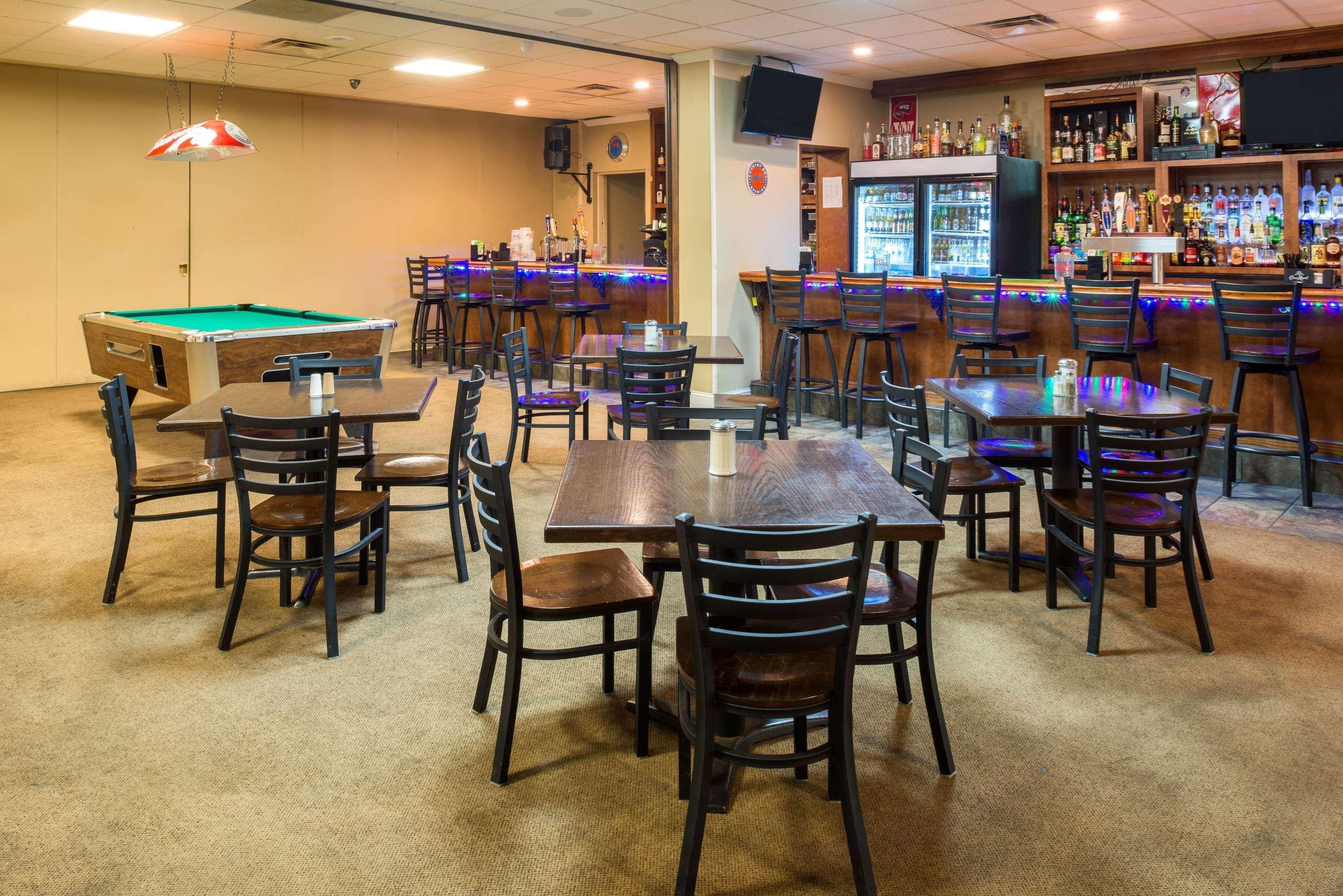 Ramada By Wyndham Bowling Green Exterior photo