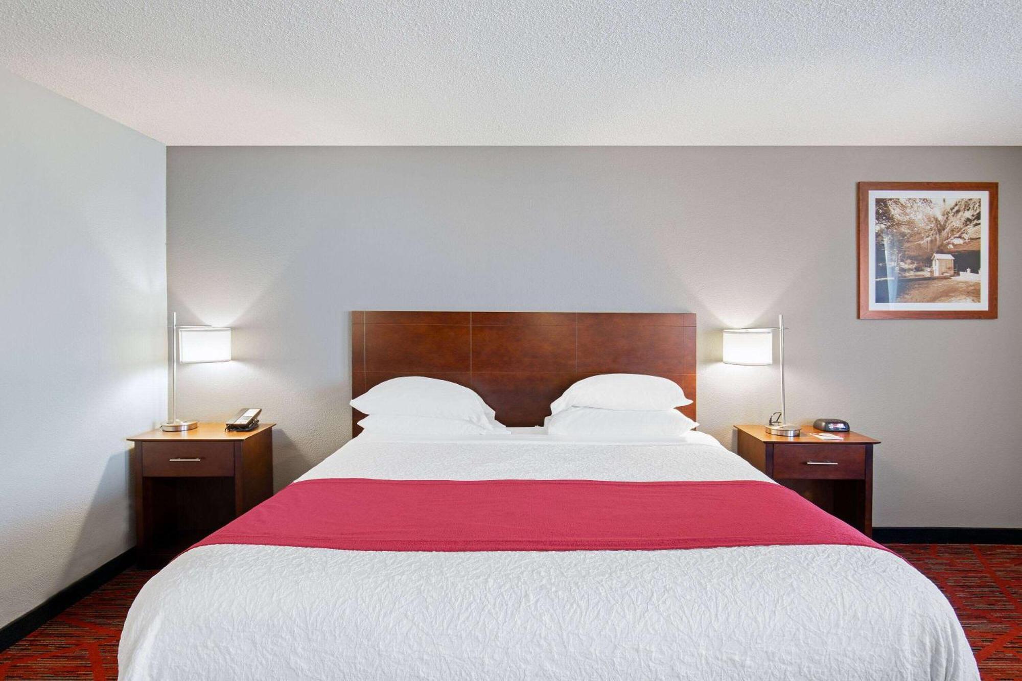 Ramada By Wyndham Bowling Green Exterior photo