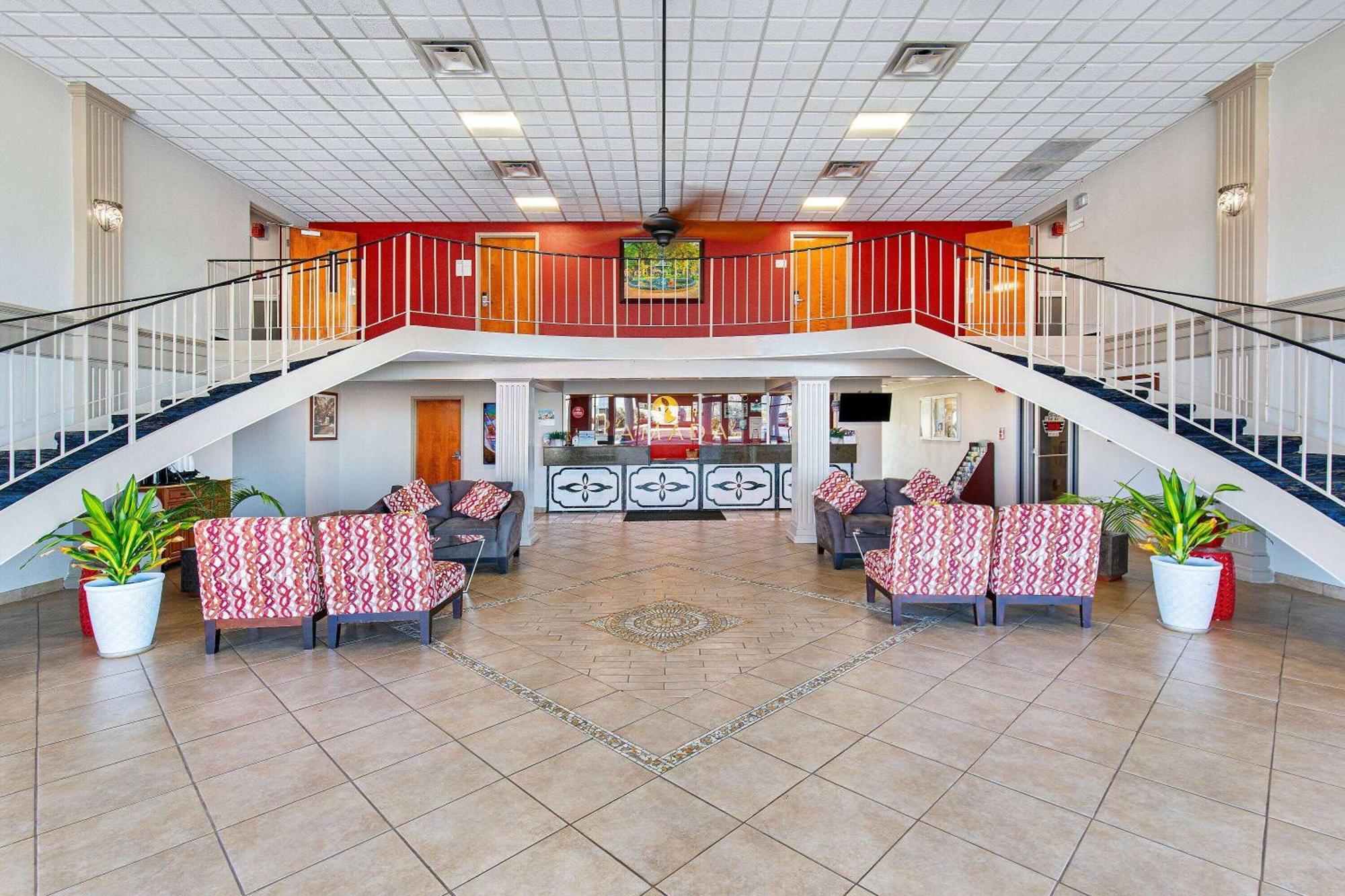 Ramada By Wyndham Bowling Green Exterior photo