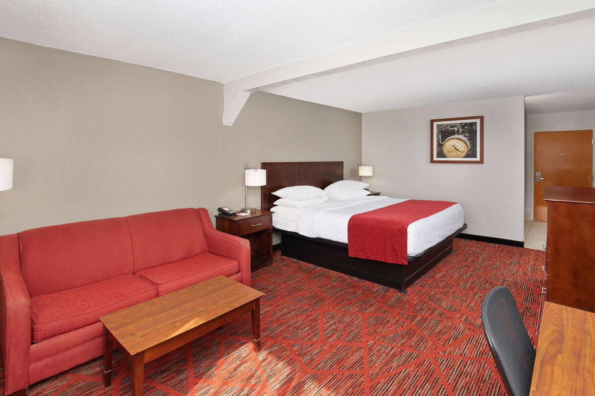 Ramada By Wyndham Bowling Green Exterior photo