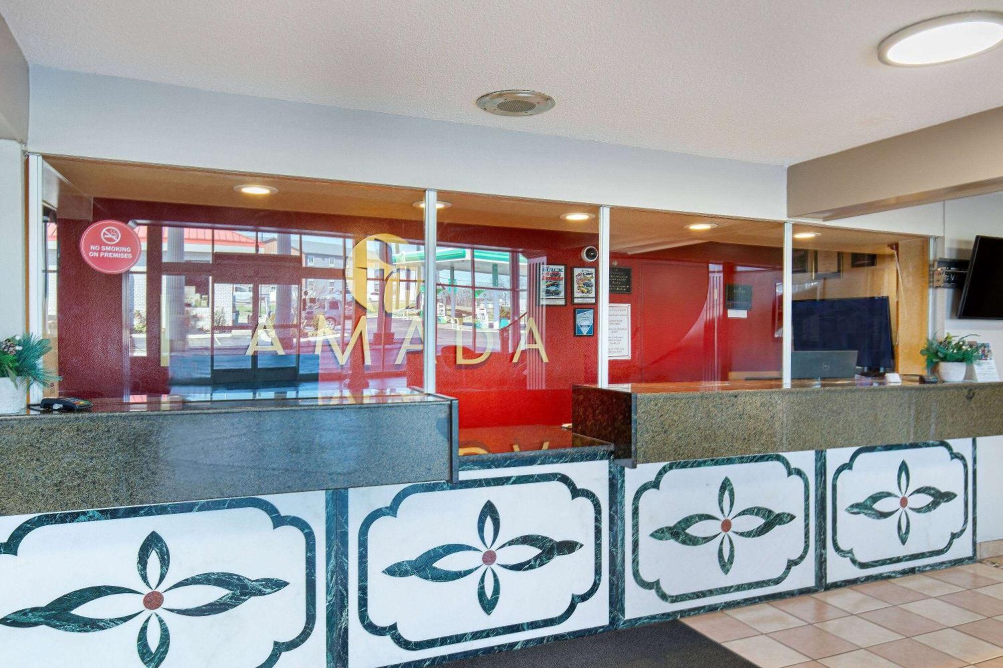 Ramada By Wyndham Bowling Green Exterior photo