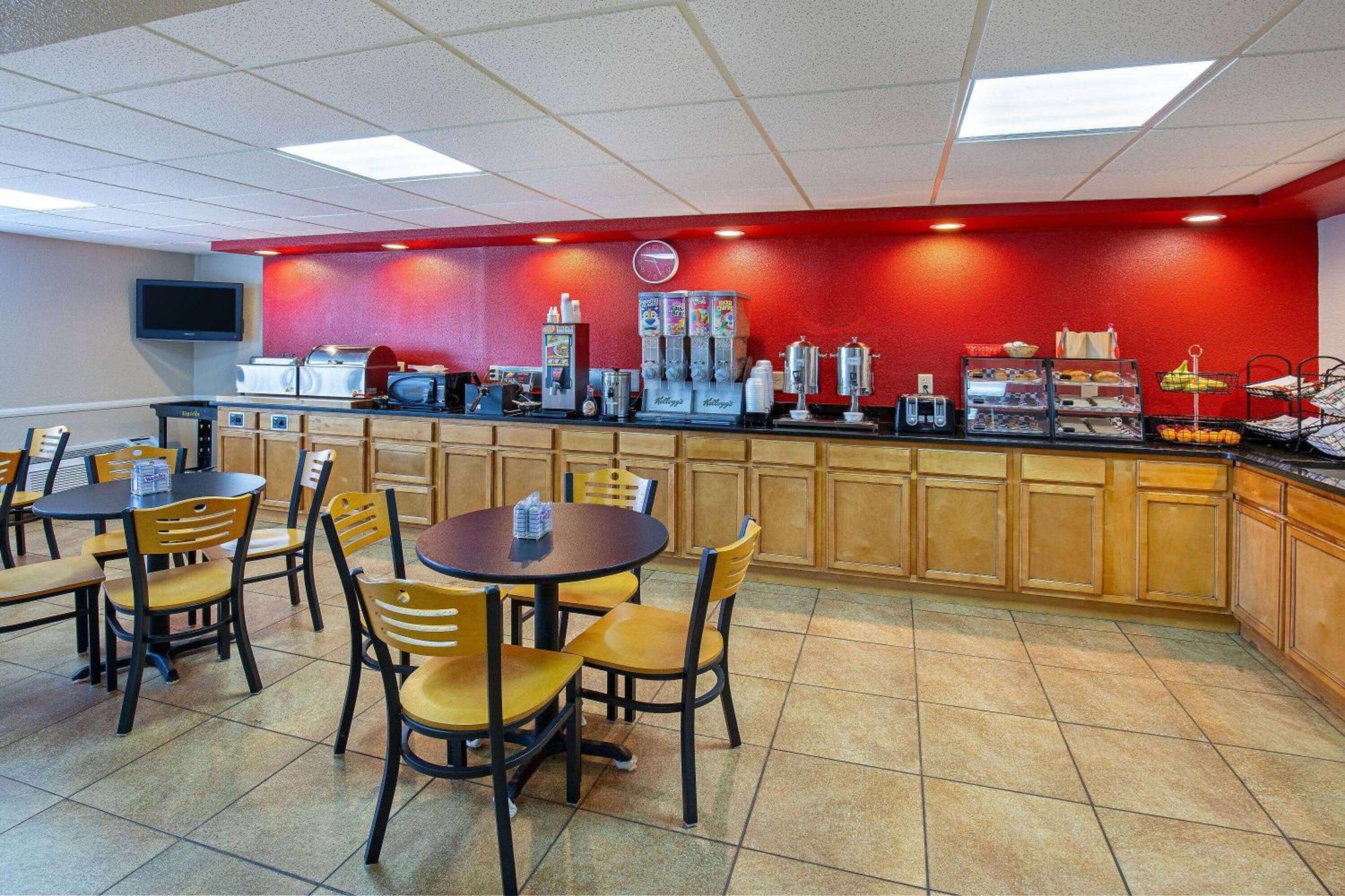 Ramada By Wyndham Bowling Green Exterior photo
