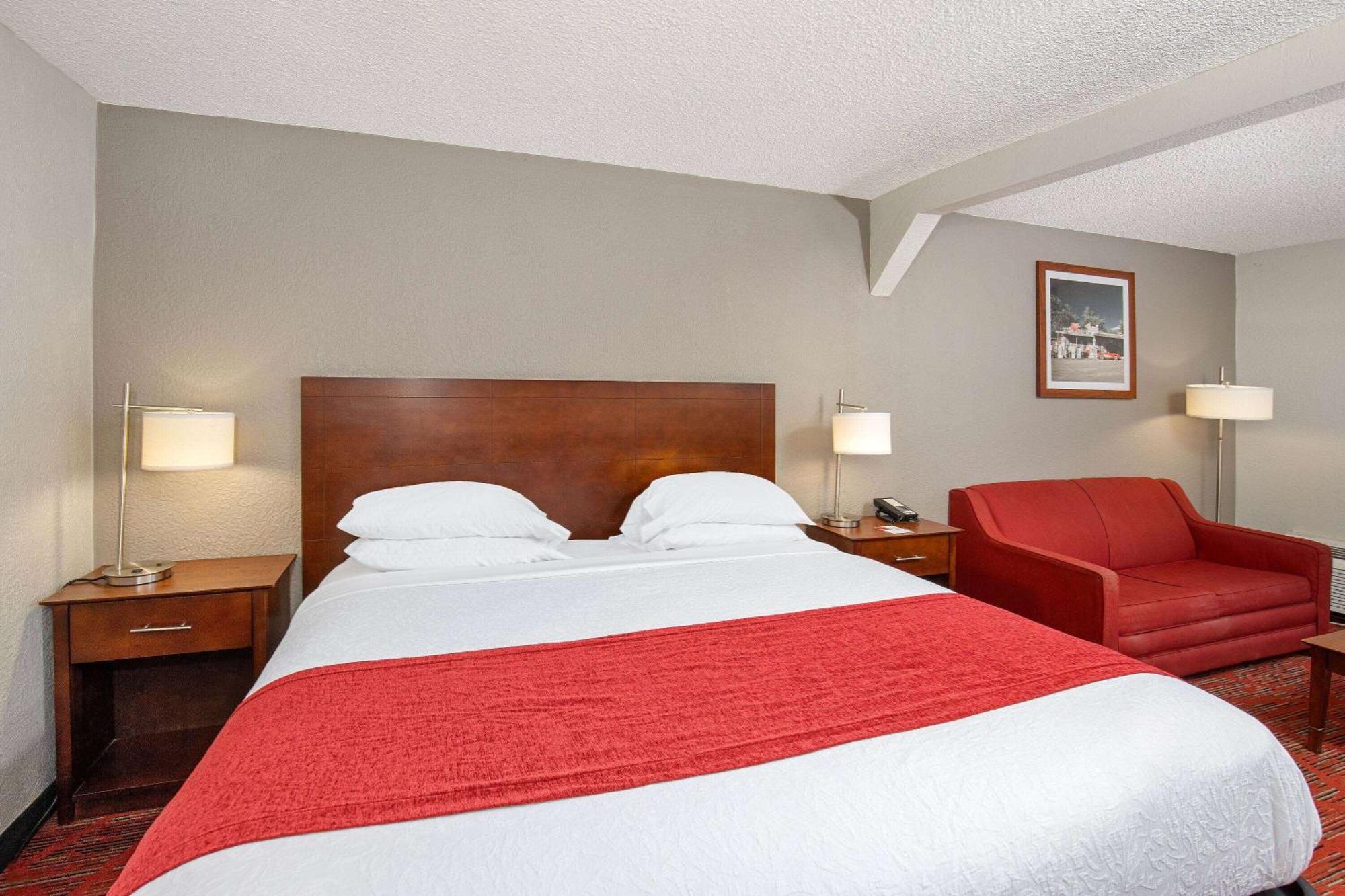 Ramada By Wyndham Bowling Green Exterior photo