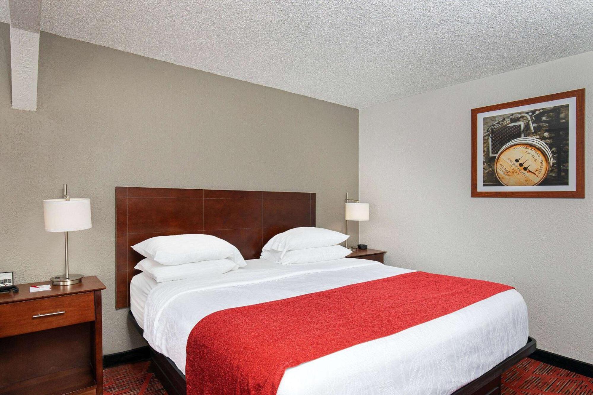 Ramada By Wyndham Bowling Green Exterior photo